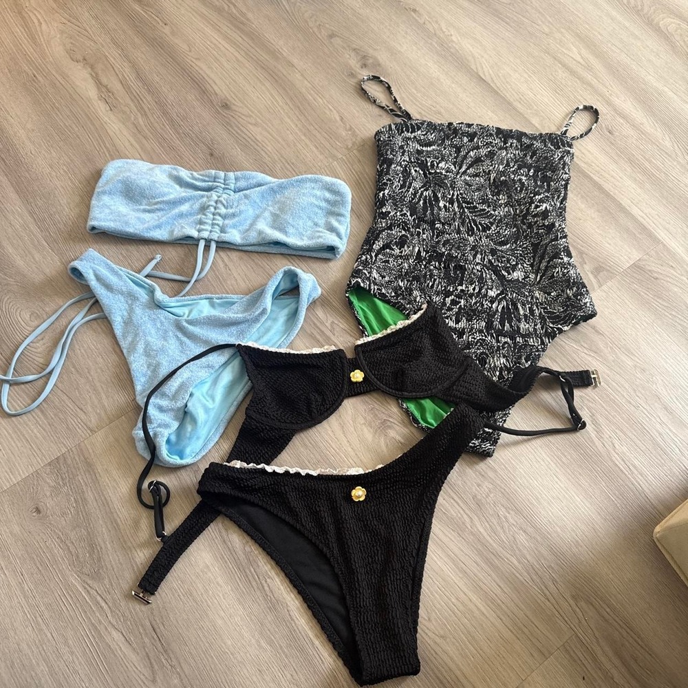 Swimwear bundle size M